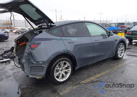 2023 Tesla Model Y из США, поврежденный, VIN 7SAYGAEEXPF685356